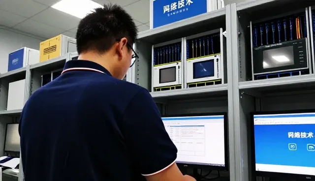 网络工程实施速览：网络技术小程序开发定制重点整理